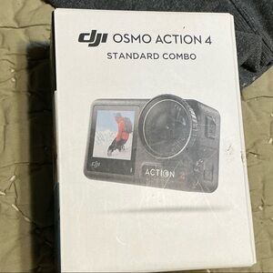 DJI Osmo Action 4 Standard Combo - Black